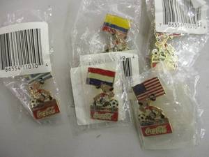 lot 11 image: 5 - 1994 Coke World Cup Pins...