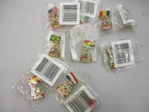 lot 13 image: 8 - 1994 Coke World Cup Pins...
