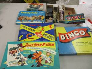 lot 44 image: Vintage Games...
