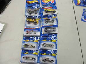 lot 48 image: 10 Hot Wheels Cars new in box...