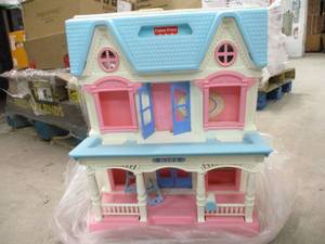 lot 57 image: Vintage Doll House...