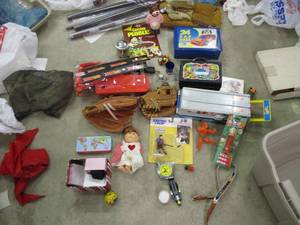 lot 72 image: Toys and Misc. Vintage Items...
