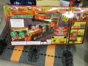 lot 101 image: North Pole Express 33 Piece Train S...