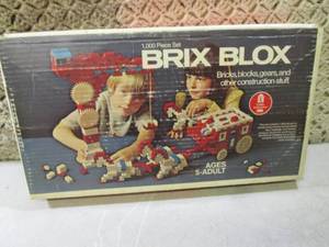 lot 36 image: (RM3) Vintage Brix Blox Set...