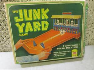 lot 43 image: (EW4) Vintage The Junk Yard Game...