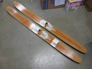 lot 64 image: (RMDR) Vintage Pair Mercury Wood Wa...