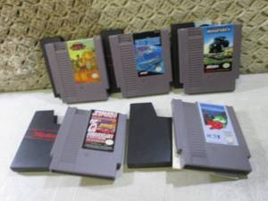 lot 81 image: (EC1) 5 Nintendo Entertainment Syst...