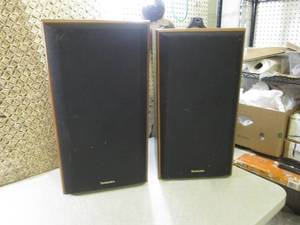 lot 111 image: (RMT) 2 Technics Speakers 1) SB-CR5...