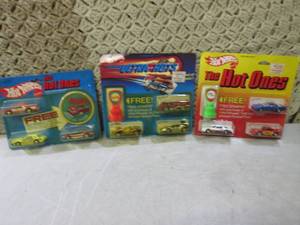 lot 115 image: (F-0) 3 Packs of Vintage Hot Wheels...