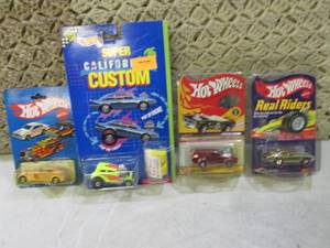 lot 116 image: (CSB) Hot Wheels Cars in Packaging....