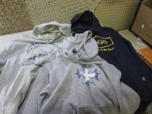 lot 125 image: (CSB) 3 Hoodies 2 XL 1 L...