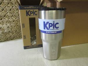 lot 178 image: (F-1) Lot of 6 - 30 ounce K Pic Dou...