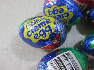 lot 231 image: (B-1) 24 Cadbury Creme Eggs ...