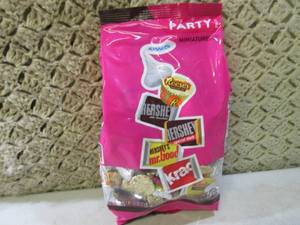 lot 238 image: (B-2) 2 Pound 3 Ounce Party Pack Ba...