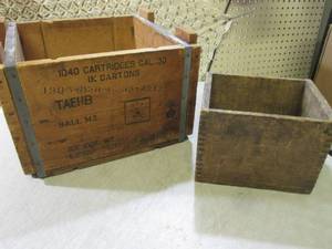 lot 268 image: (RM1) Vintage Wood Ammo Crate 15 x...