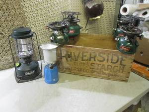 lot 281 image: (EW3) Vintage Coleman Lanterns Vint...