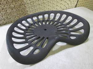 lot 288 image: (B-1) Cast Iron Deering Tractor Sea...