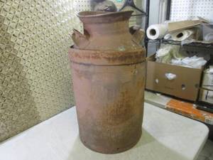 lot 294 image: (RMDR) Vintage Milk Can No Lid 24 ...