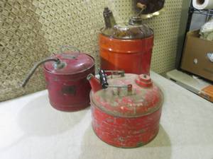 lot 295 image: (FBR) 3 Vintage Gas Can...