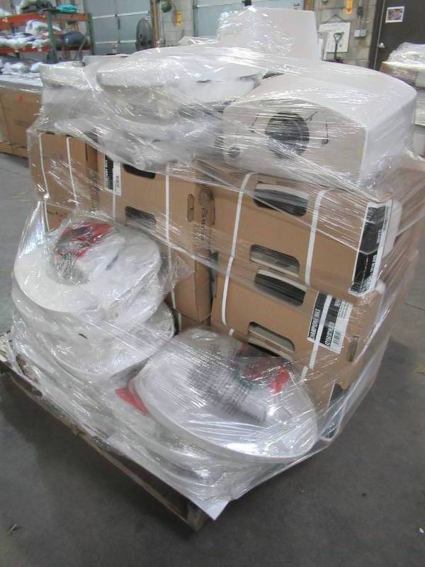WHOLESALE MIXED PALLET OF MISCELLANEOUS TOILET TANKS AND SEATS - Tanks Have Internal Plumbing, Missing Lids.