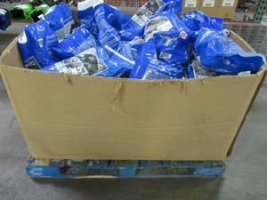 WHOLESALE MIXED PALLET OF MISCELLANEOUS ICE MELT & TRACKTION AID SALT