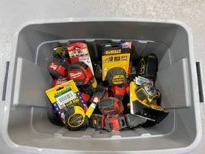 lot 36 image: Lot of Tape Measures