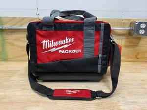lot 74 image: MILWAUKEE 15 in. PACKOUT Tool Bag