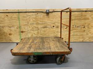lot 25 image: WarehouseUtility Cart