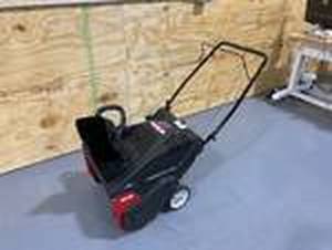 lot 113 image: YARD MACHINES 21 in. 123 cc Single-Stage Gas Snow Blower
