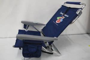 lot 49 image: Navy Blue Aluminum and Fabric 5-Position Lay Flat Backpack Beach Chair