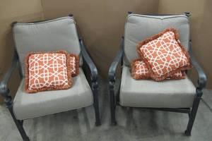 lot 159 image: 4 piece Patio Set