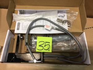 Modern Single Hole Single-Handle Bathroom Faucet in Chrome by Delta in good condition&nbsp
