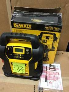 DEWALT 1400 Peak Amp Jump Starter with Digital Compressor in good condition&nbsp