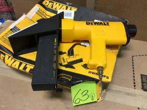 DEWALT Pneumatic 15.5-Gauge Hardwood Flooring Stapler in good condition&nbsp