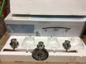 Quoizel, 3-Light Nickel Bathroom Vanity Light With Bell Shaped Glass Shades in good condition&nbsp