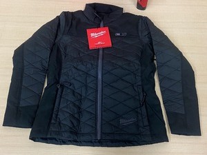 lot 7 image: Milwaukee M12 Womens Heated Axis Jacket