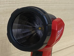 lot 36 image: Milwaukee LED Flashlight