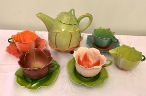 lot 105 image: Mustard Seed by Moonshine Tea Set