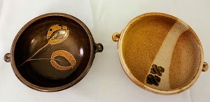 lot 32 image: Pair of Decorative Stoneware Bowls