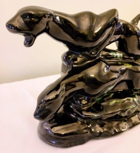 lot 84 image: Vintage Ceramic Panther TV Lamp