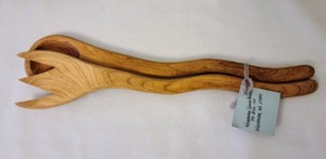 lot 111 image: Wooden Servingware