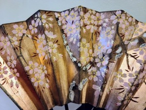lot 128 image: Vintage Asian Fans