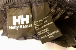 lot 166 image: Ladies North Face Gloves and Helly Hanson Pants