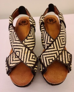 lot 179 image: Womens Lucky Brand Wedge Sandals
