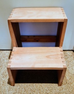 lot 180 image: Unfinished Wood Step Stool