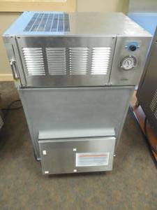 Glastender LC Refrigerated Lettuce Crisper, Wall Mount, 24W X 24D
