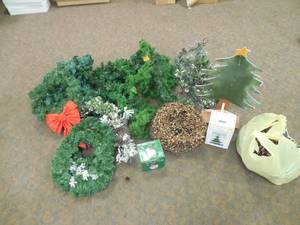 ASSORTED CHRISTMAS DCOR LOT