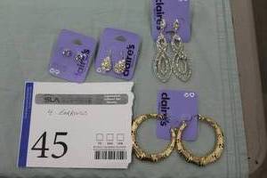 lot 45 image: Lot of (4) Claires Earrings