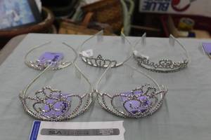 lot 49 image: Lot of (5) Girls Tiaras