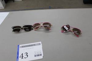 lot 43A image: Lot of (3) Igogs Sunglasses